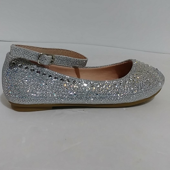 sparkly silver dress shoes Amazon.com | Girls Silver Dress Shoes for Girls Heels Mary Jane Little Big Glitter Pageant Dressy Wedding Flower Girl Zapatillas para Nias de Vestir Zapatos de Nia para Fiesta Size 11